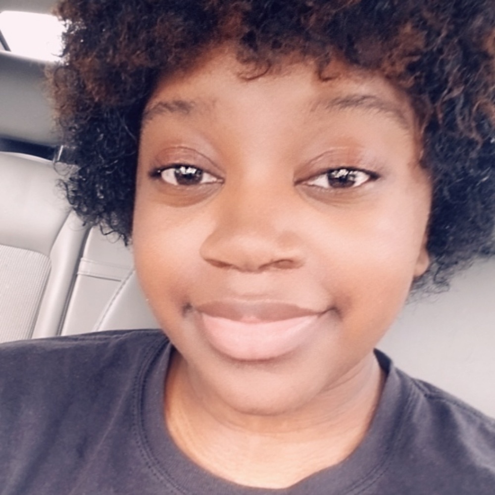 Meet your Posher, Briana